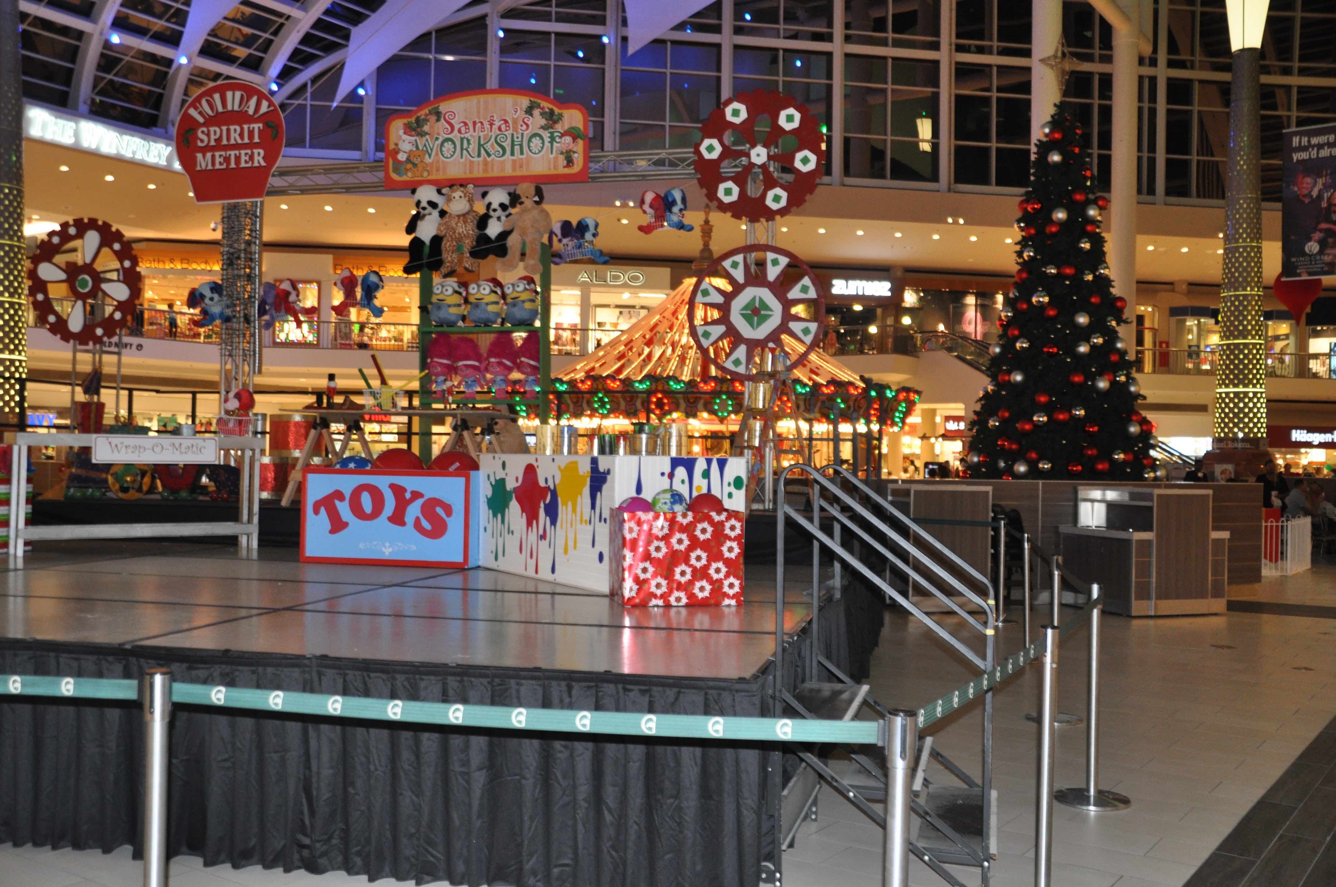 What to Know About The Galleria's Christmas Tree Lighting