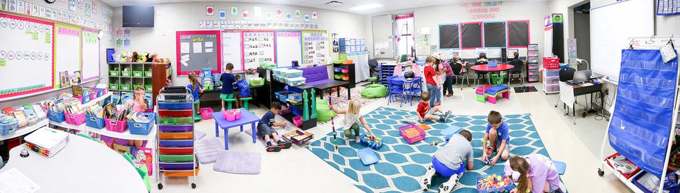 280-COVER-Flexible-Seating_Class-Pano.jpg