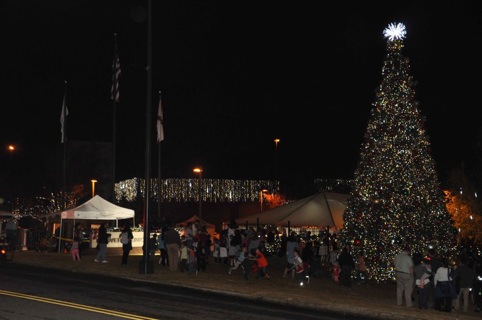 Hoover Christmas tree lighting 2017-44