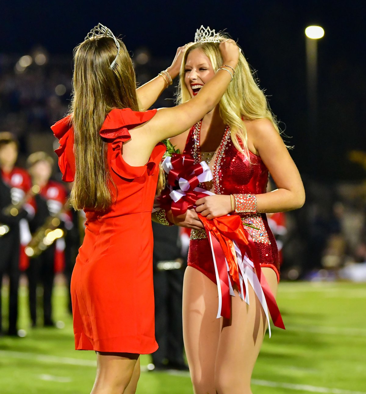 Team Spotlight: KC Chiefs Cheerleaders' New Red Uniforms