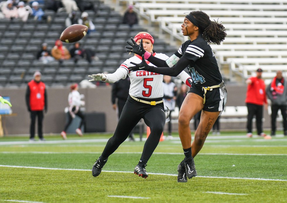 241204_AHSAA 7A Flag football_FB-92.jpg