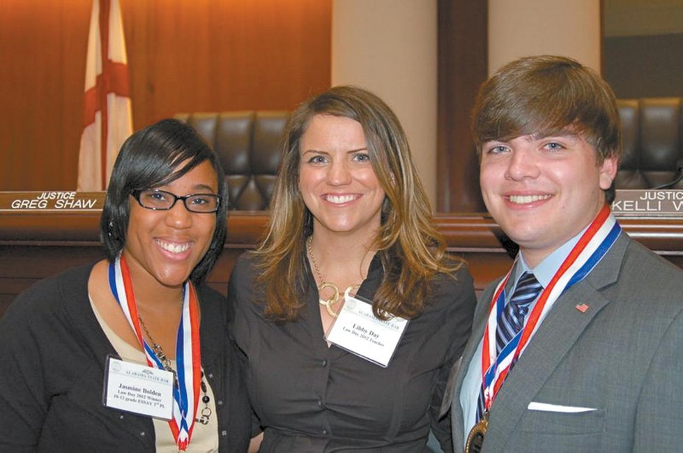 0712 SPHS students win law essay