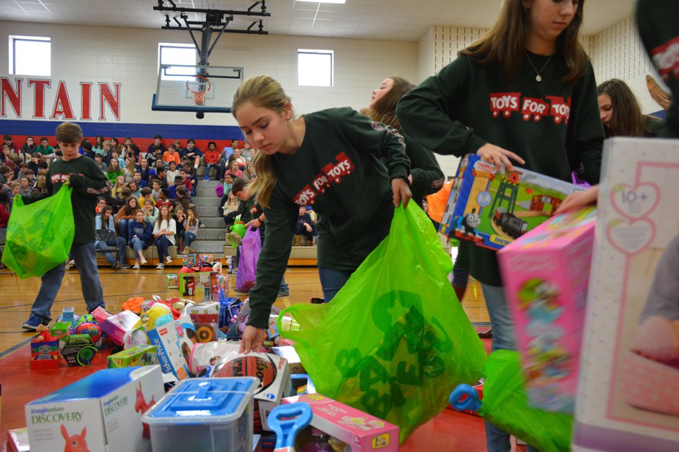 Toys for Tots-12.jpg